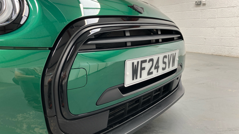MINI Hatchback 1.5 Cooper Exclusive 3dr Auto Petrol Hatchback